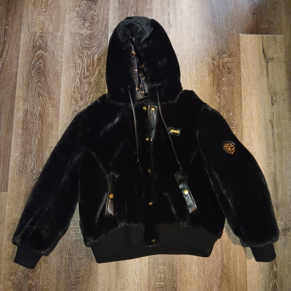Apple Bottoms Puffer Jacket 7x girls/ fits like a large in women.